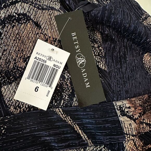 NWT Betsy & Adam Metallic Sleeveless Gown - Picture 6 of 6